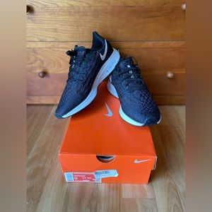 Nike Zoom Pegasus 36. Size 9. Black